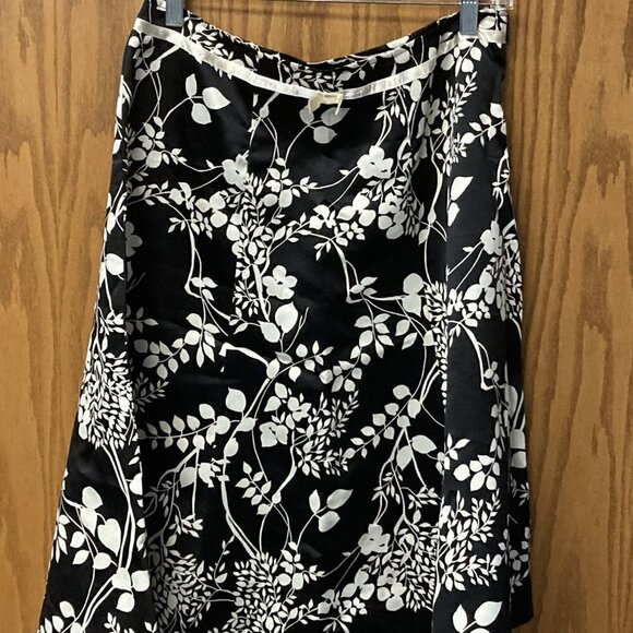 Notations black white floral a-line skirt sz M - Picture 1 of 2
